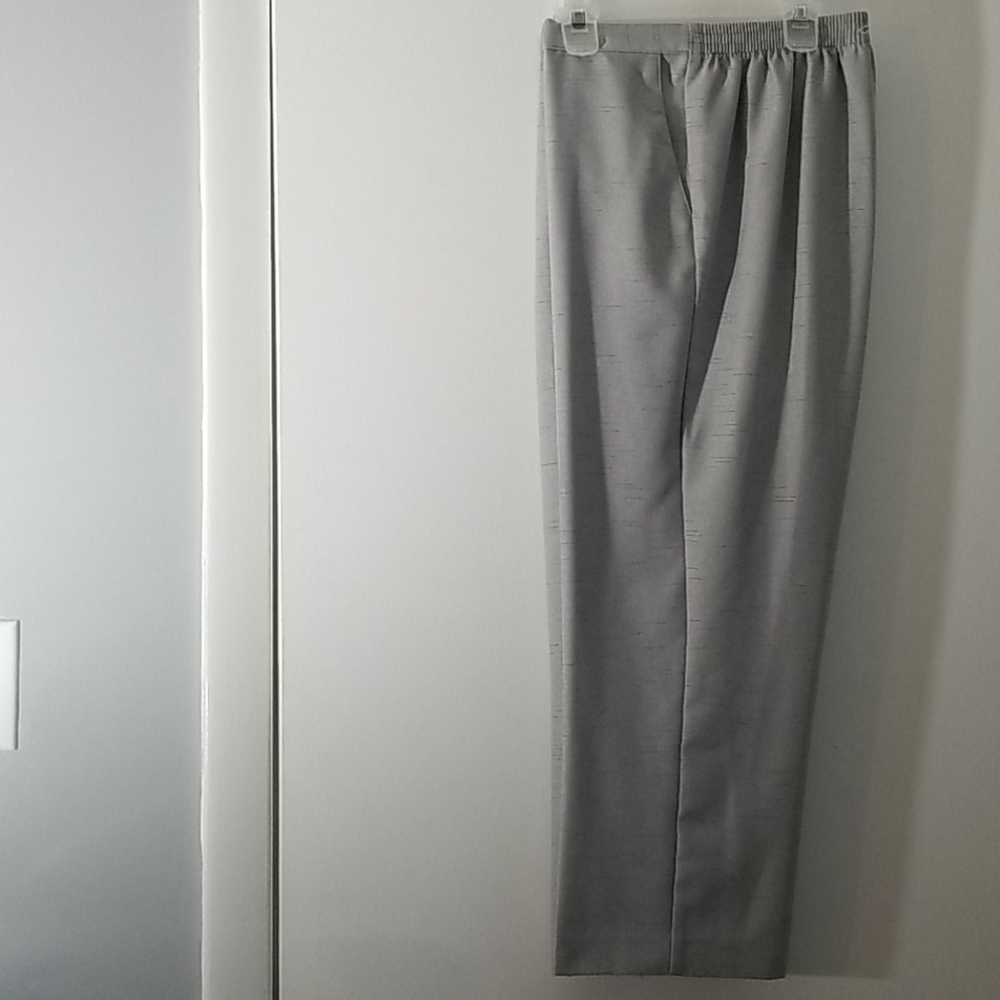 Alfred Dunner Gray designed Pants